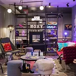 Moxy Old Town 3* Boekarest