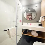 Hotel Moxy Old Town