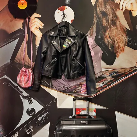 Moxy Old Town 酒店 3*