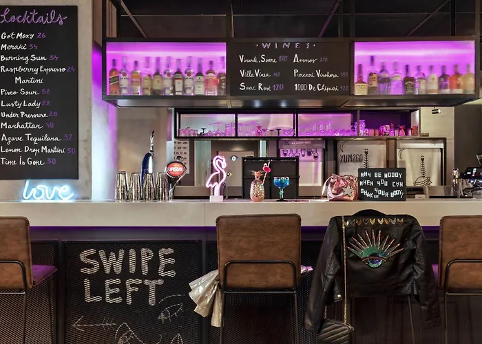 Moxy Old Town Hotel Bucarest