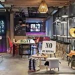 Hotel Moxy Old Town
