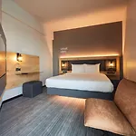 Moxy Old Town