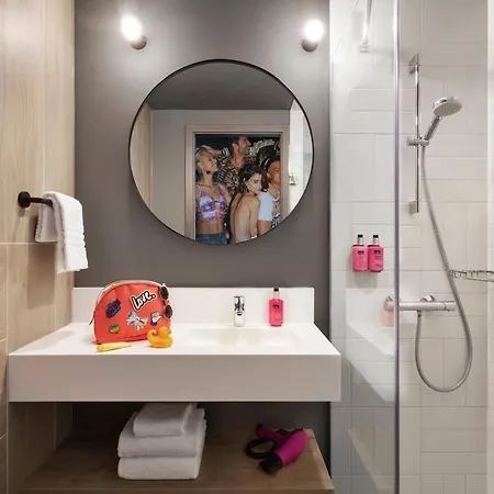 Moxy Old Town Hotel