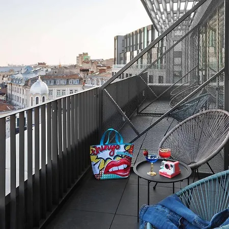 Moxy Old Town Hotel