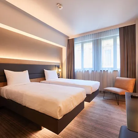 Moxy Old Town Szálloda