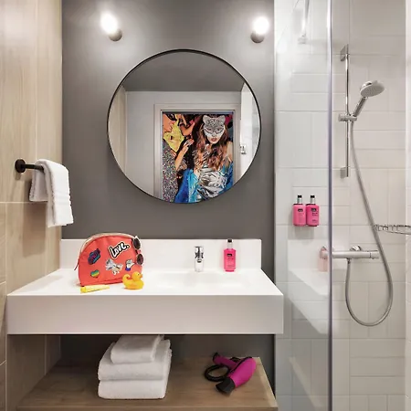 Moxy Old Town Otel 3*