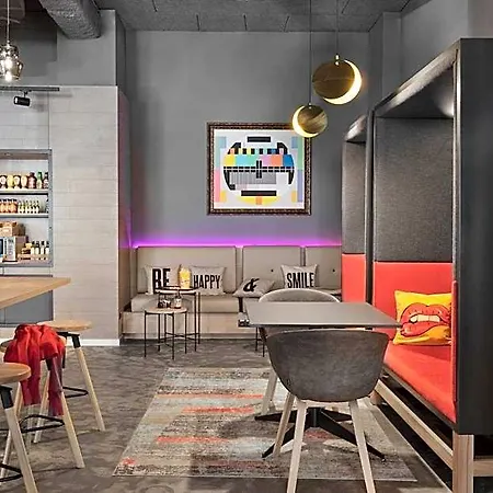 Moxy Old Town
