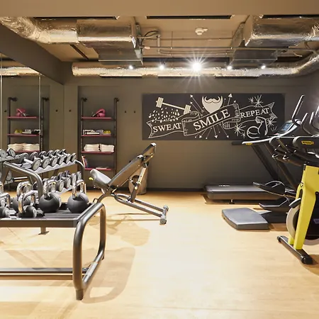 Moxy Old Town 3* Bucharest