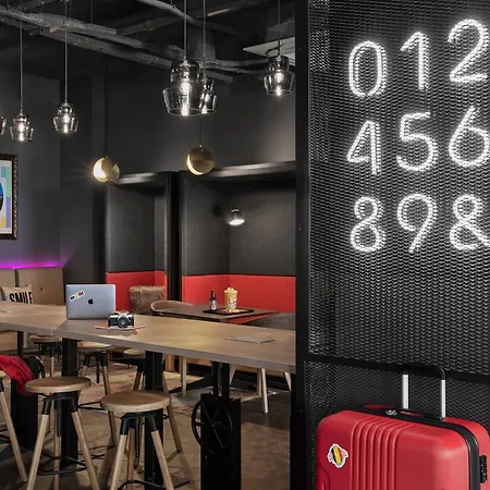 Moxy Old Town 호텔 부쿠레슈티