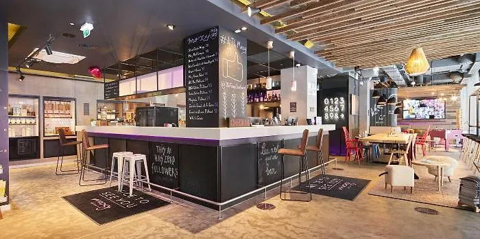 Moxy Old Town
