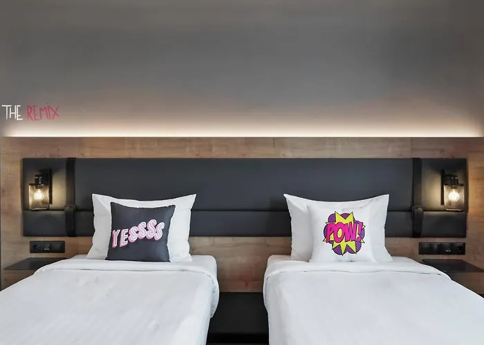Moxy Old Town Hotel 3*
