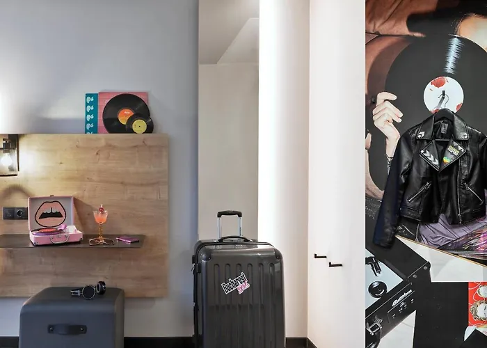 Hotel Moxy Old Town Bucureşti