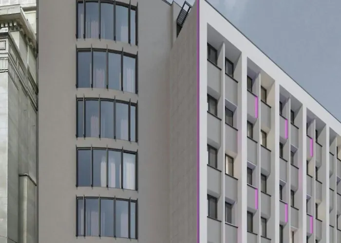 Hotel Moxy Old Town 3*