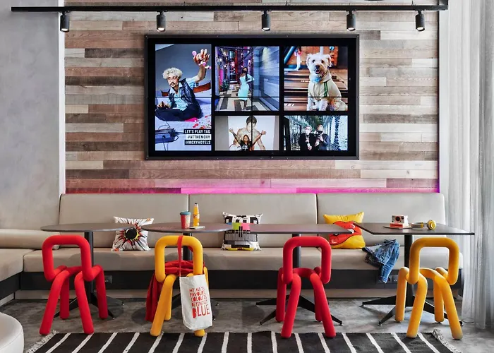 Moxy Old Town Bucureşti