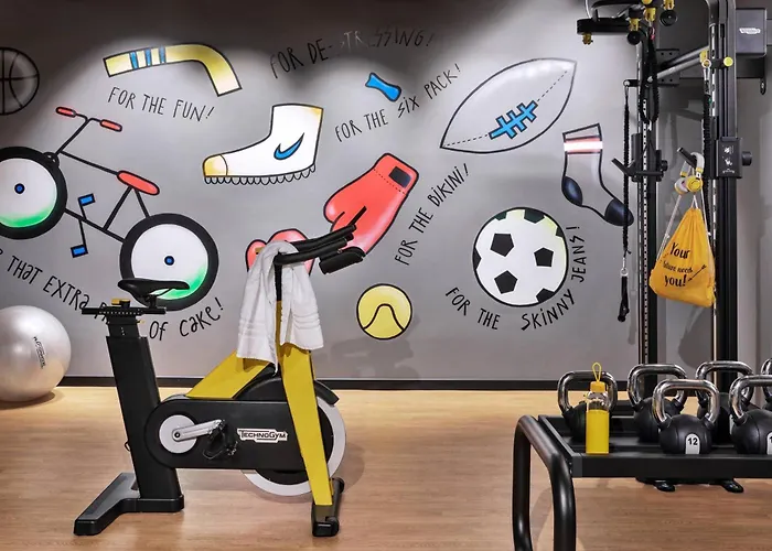 Moxy Old Town 3* بوخارست