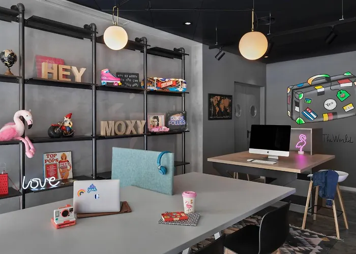 Moxy Old Town