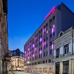 Moxy Old Town 3*