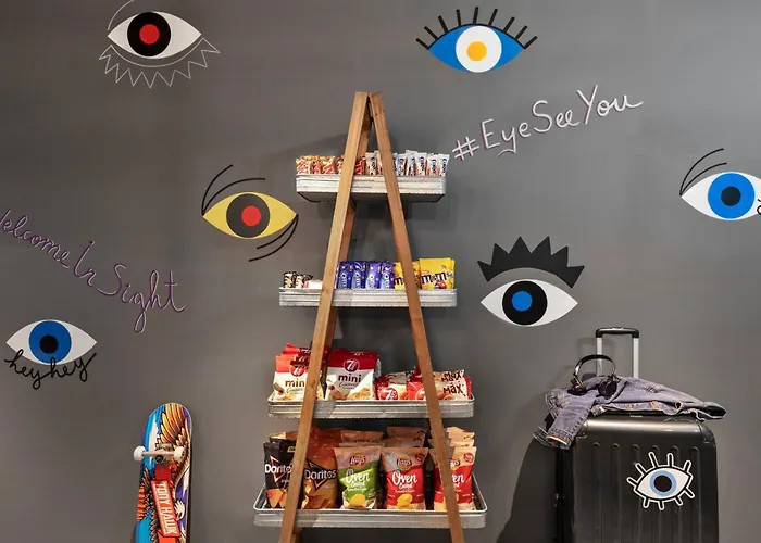 فندق Moxy Old Town 3*