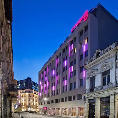 Moxy Old Town 3*