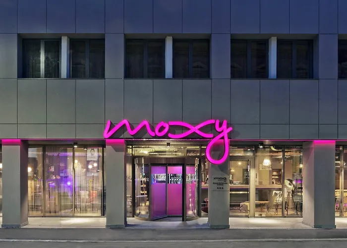 Moxy Old Town 3* Бухарест